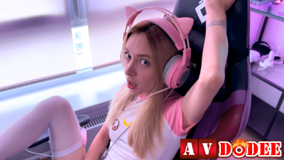 now she also Acts – Loly Nebel ยอมเพราะยอดวิวคาสตรีม คลิปโป๊ฝรั่ง